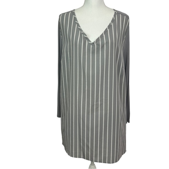 LANE BRYANT Women’s Pullover Top Size 3X (24) Multi Color V-neck Long Sleeve - Picture 1 of 11